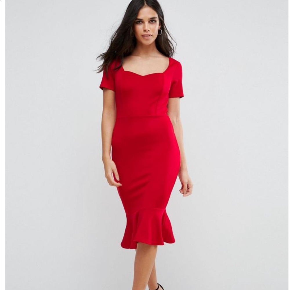 Red midi dress. Sweetheart neckline. Peplum bottom